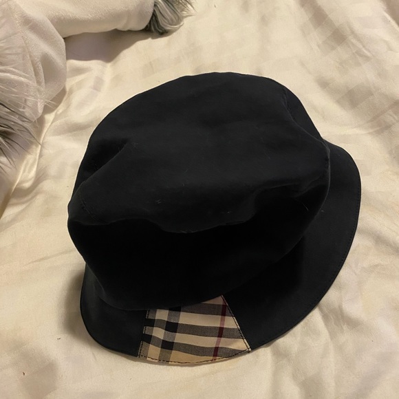Authentic Burberry Bucket Hat - Picture 2 of 3